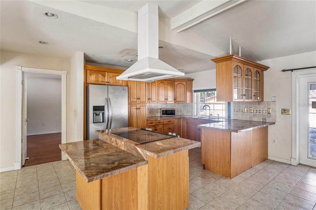 8209 Chaucer Drive Weeki Wachee, FL 34607 - Photo 10 of 46