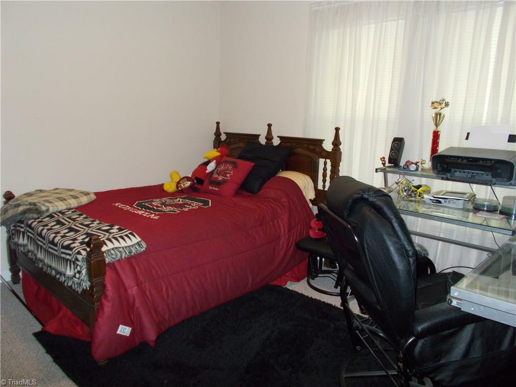 1036 East Fairfield Road High Point, NC 27263 - Photo 11 of 21 Gallery Image 11