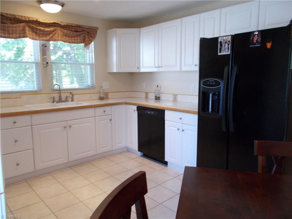 1036 East Fairfield Road High Point, NC 27263 - Photo 6 of 21 Gallery Image 6