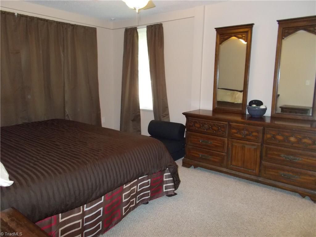 1036 East Fairfield Road High Point, NC 27263 - Photo 10 of 21 Gallery Image 10