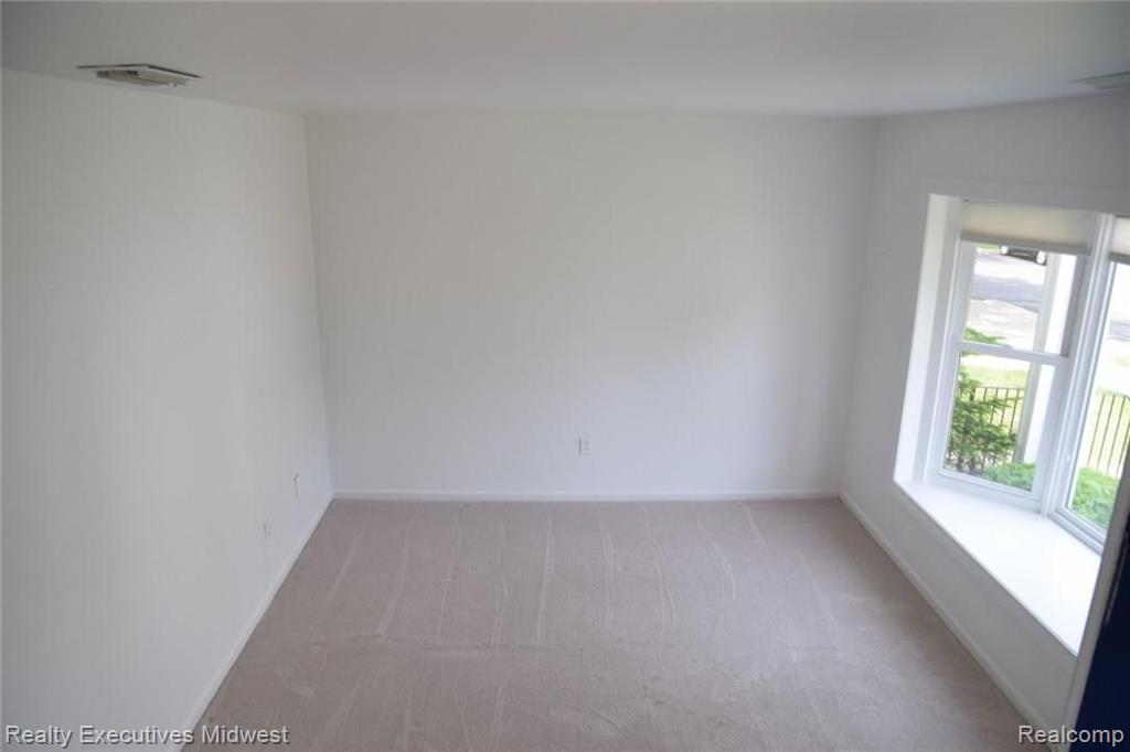 1215 Miniature Court Rochester, MI 48307 - Photo 20 of 41 Gallery Image 20