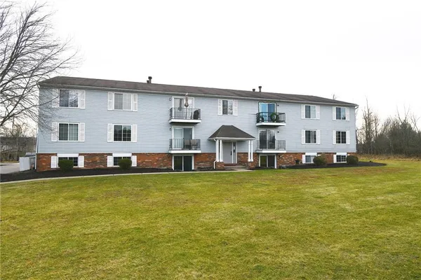 $140,000 | 1642 Jefferson Ridge Drive, Clairton, PA 15025