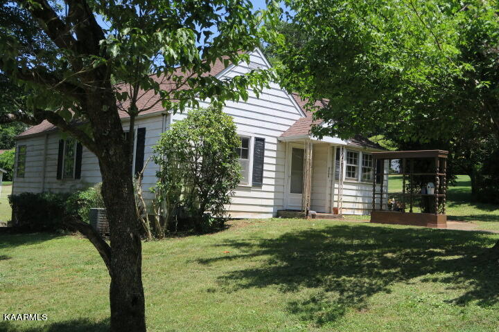 4349 Reed Road Louisville, TN 37777 - Photo 10 of 22 IMG_1191