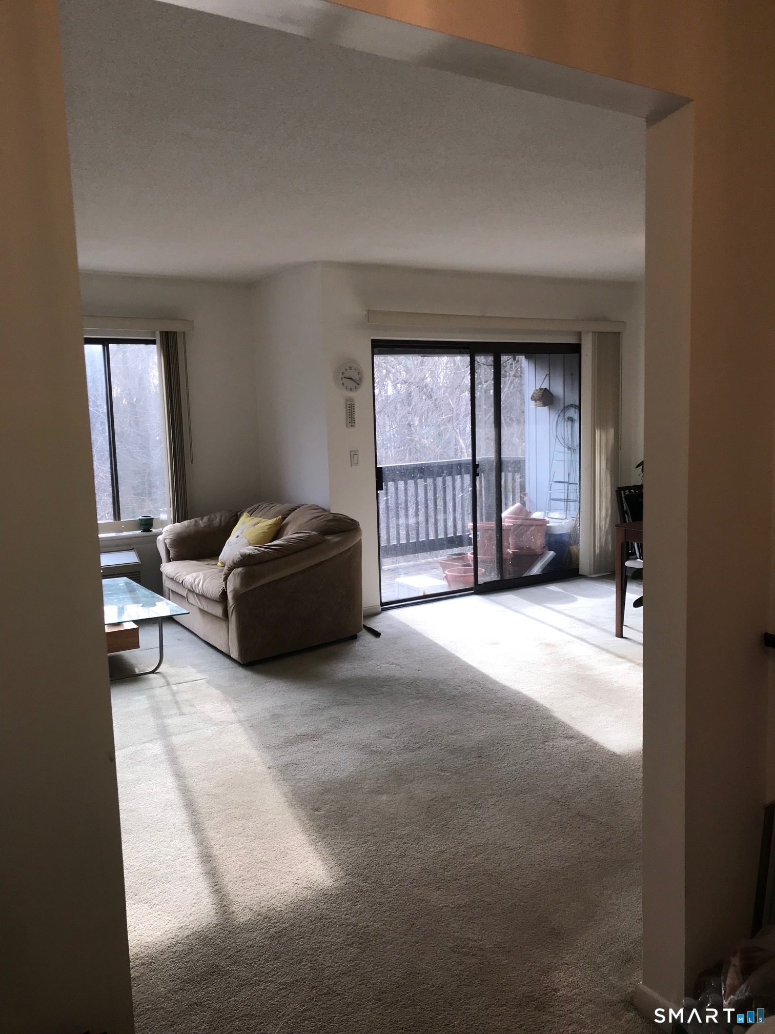 175 Mill Pond Road, Unit 346 Hamden, CT 06514 - Photo 4 of 26 Living Room