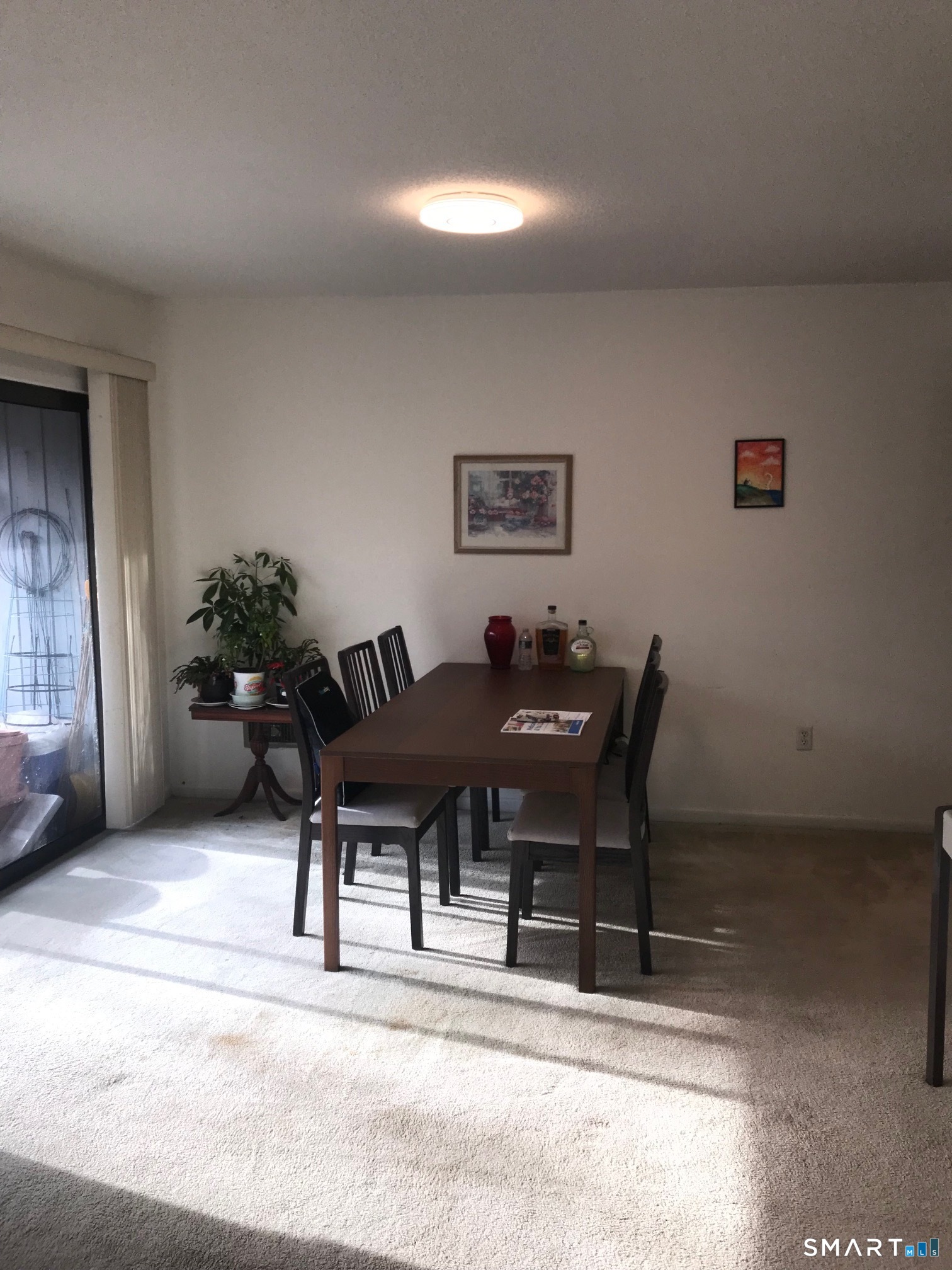 175 Mill Pond Road, Unit 346 Hamden, CT 06514 - Photo 6 of 26 Living room & Dining