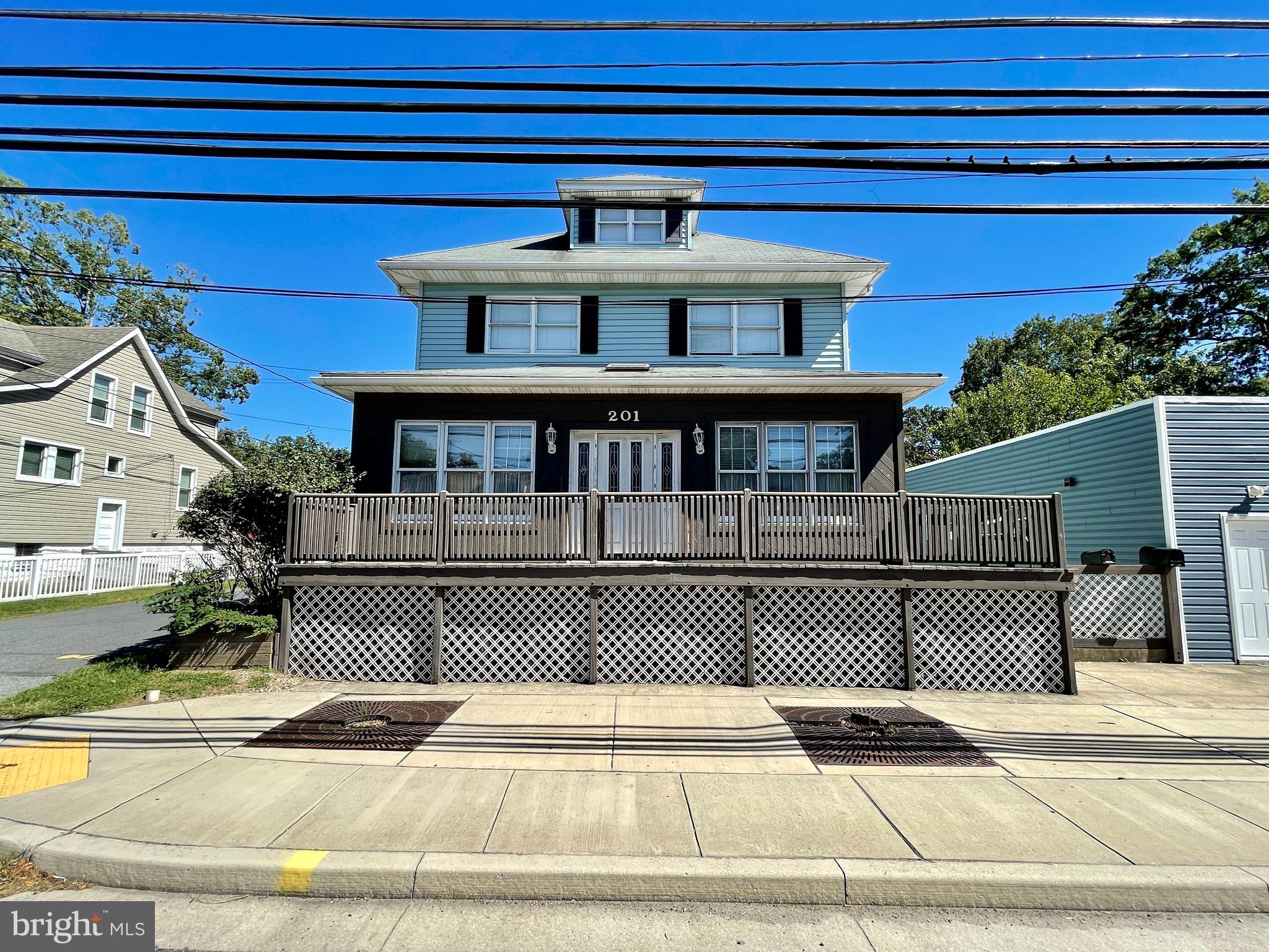 201 South Marlyn Avenue Baltimore, MD 21221 - Photo 1 of 8