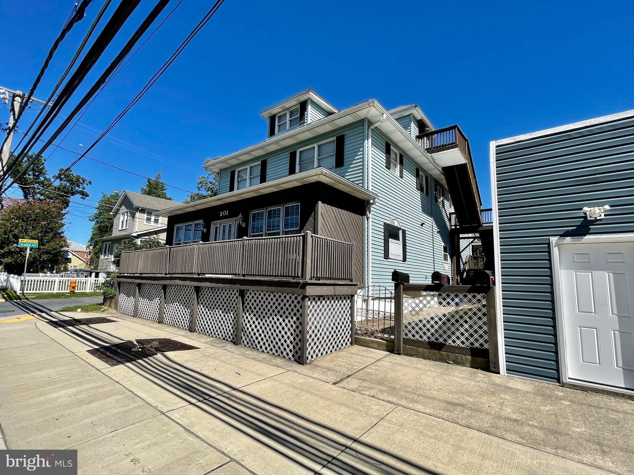 201 South Marlyn Avenue Baltimore, MD 21221 - Photo 3 of 8