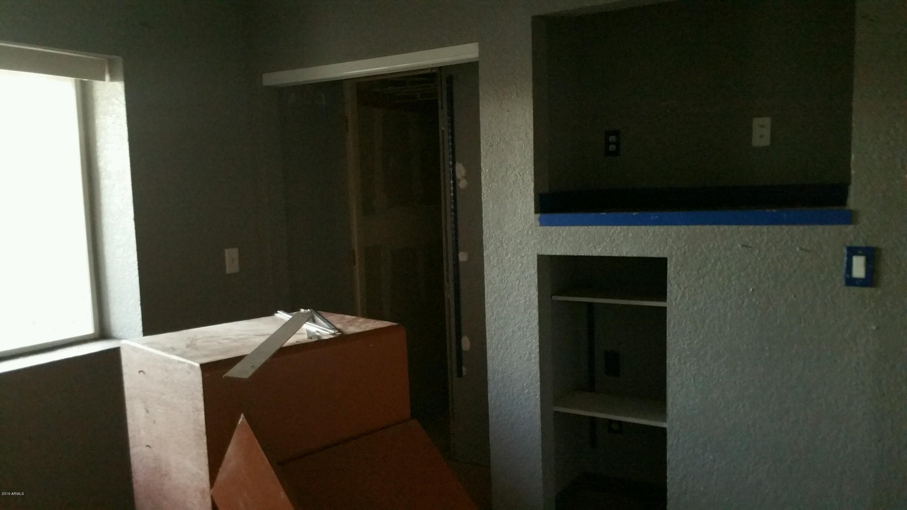 825 East Dolores Road Phoenix, AZ 85086 - Photo 11 of 25 20161014_173910