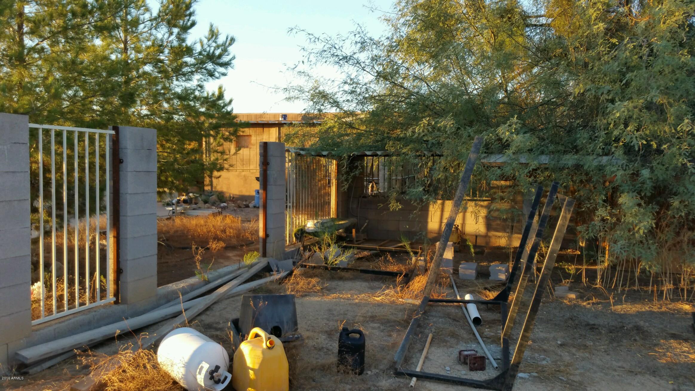825 East Dolores Road Phoenix, AZ 85086 - Photo 17 of 25 20161014_173213