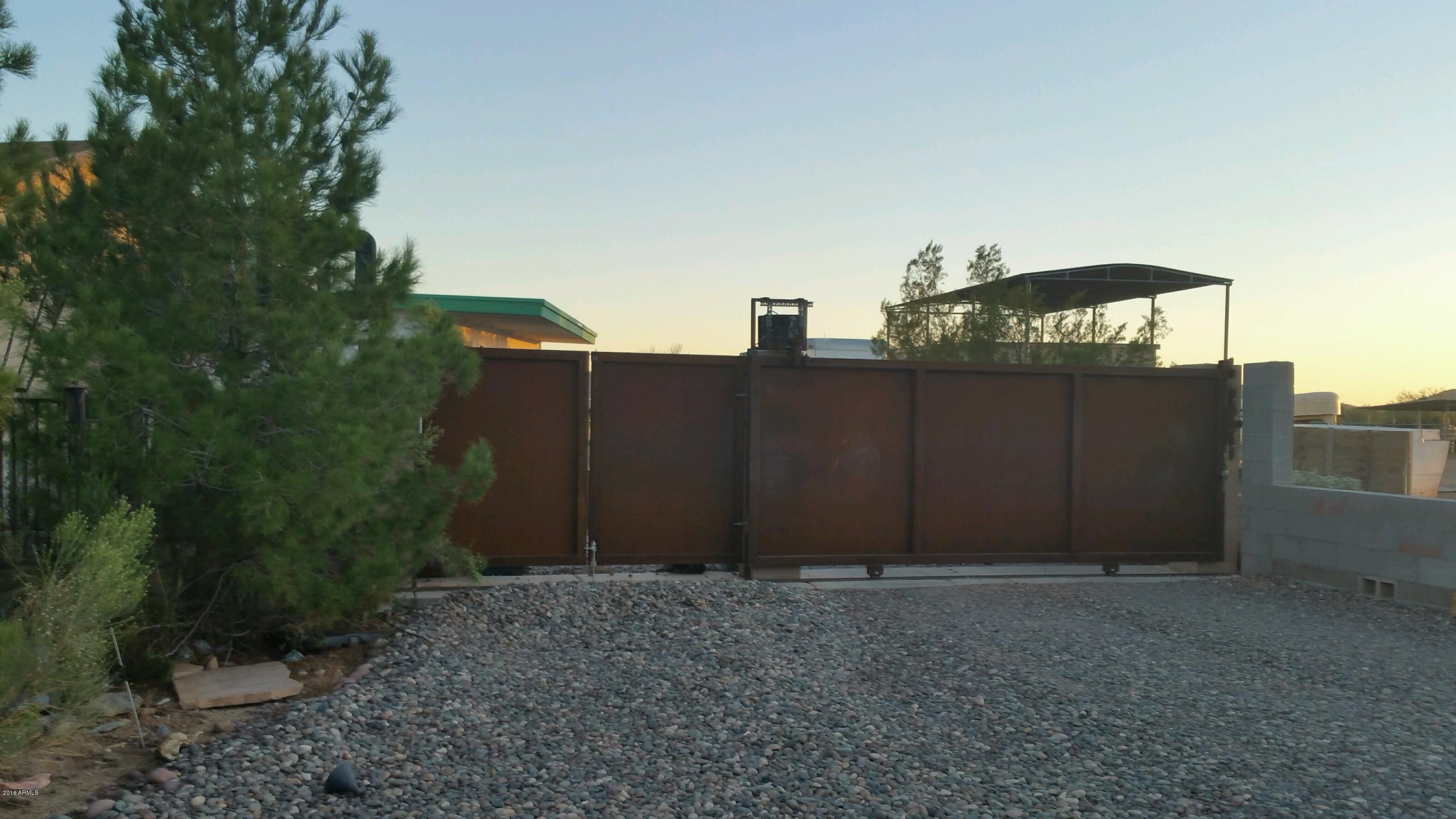 825 East Dolores Road Phoenix, AZ 85086 - Photo 4 of 25 20161014_174234