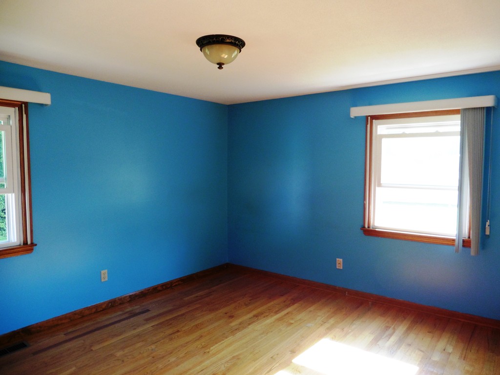 131 Sunbrier Road Springfield, MA 01129 - Photo 14 of 22 an empty room with a window