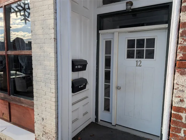 $2,150 | 12 Railroad Avenue, Unit 2, Chester, NY 10918