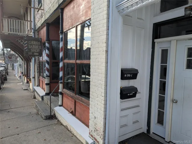 $2,150 | 12 Railroad Avenue, Unit 2, Chester, NY 10918