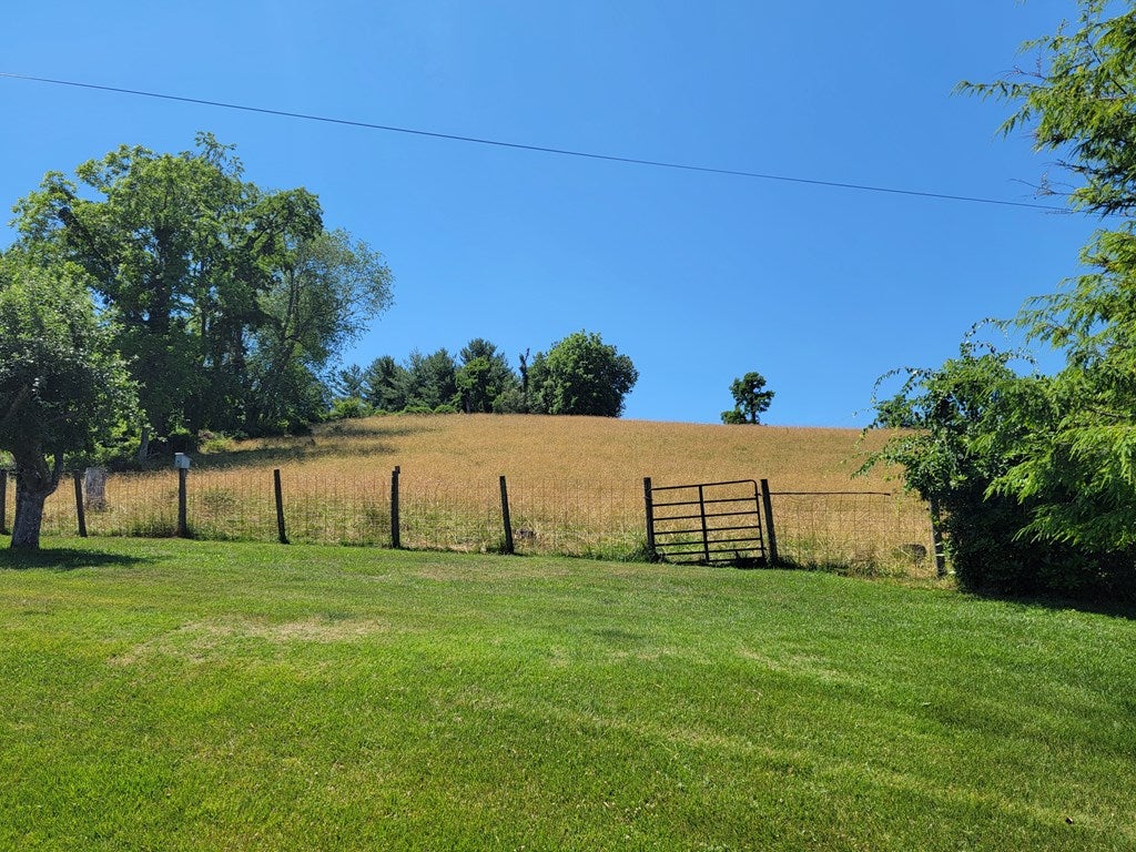 879 Shady Hill Road Independence, VA 24348 - Photo 20 of 60 Gallery Image 20