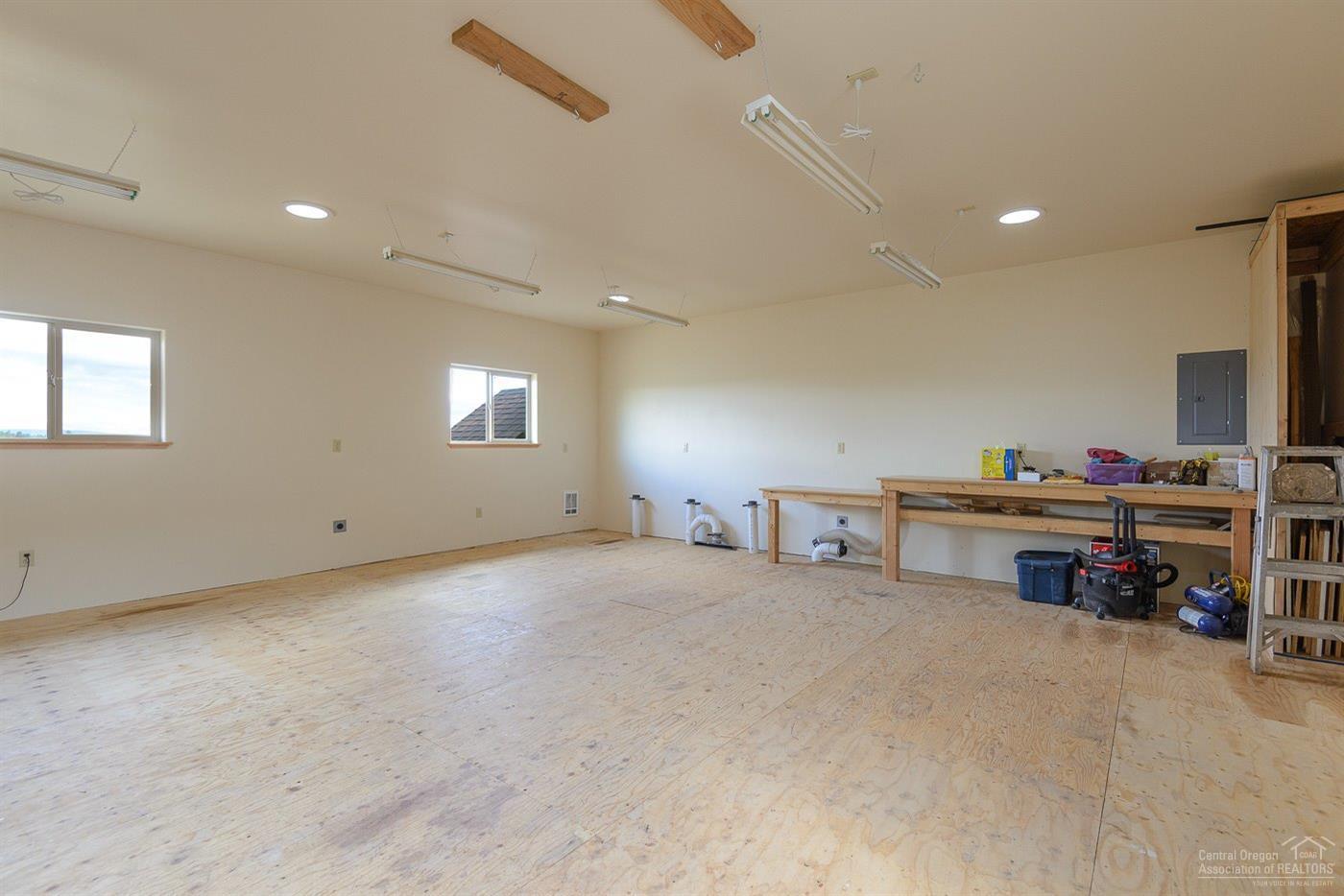 17614 Plainview Road Bend, OR 97703 - Photo 25 of 25 Gallery Image 25