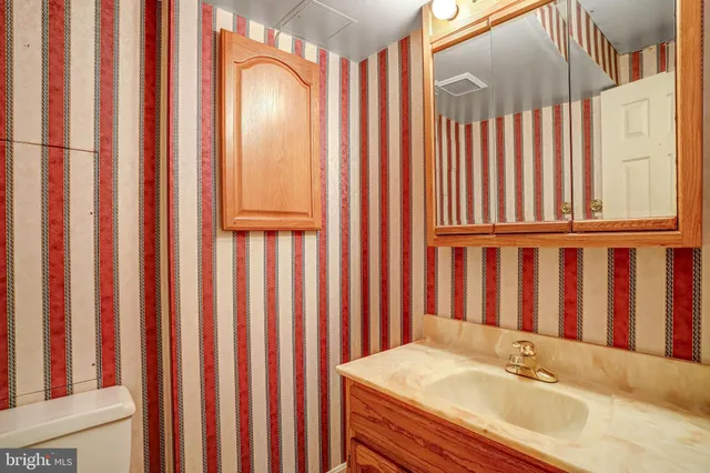 $495,000 | 20744 Highland Hall Drive, Montgomery Village, MD 20886