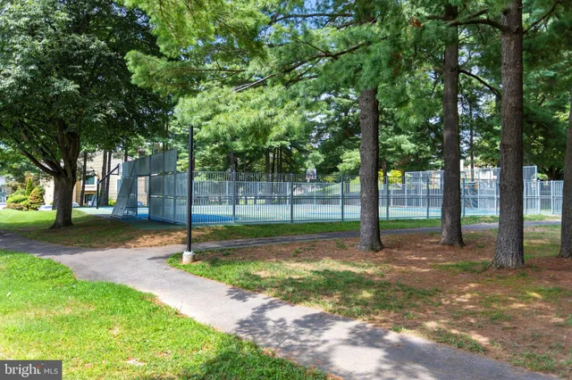 $495,000 | 20744 Highland Hall Drive, Montgomery Village, MD 20886