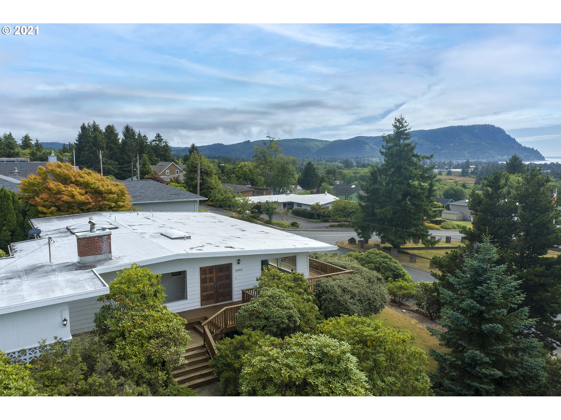 2003 Cedar Street Seaside, OR 97138 - Photo 1 of 24 Gallery Image 1
