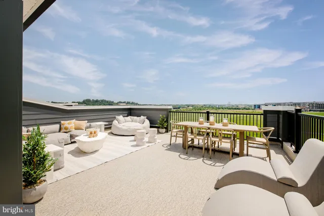 $789,990 | 62 Northpark Drive, Ashburn, VA 20147