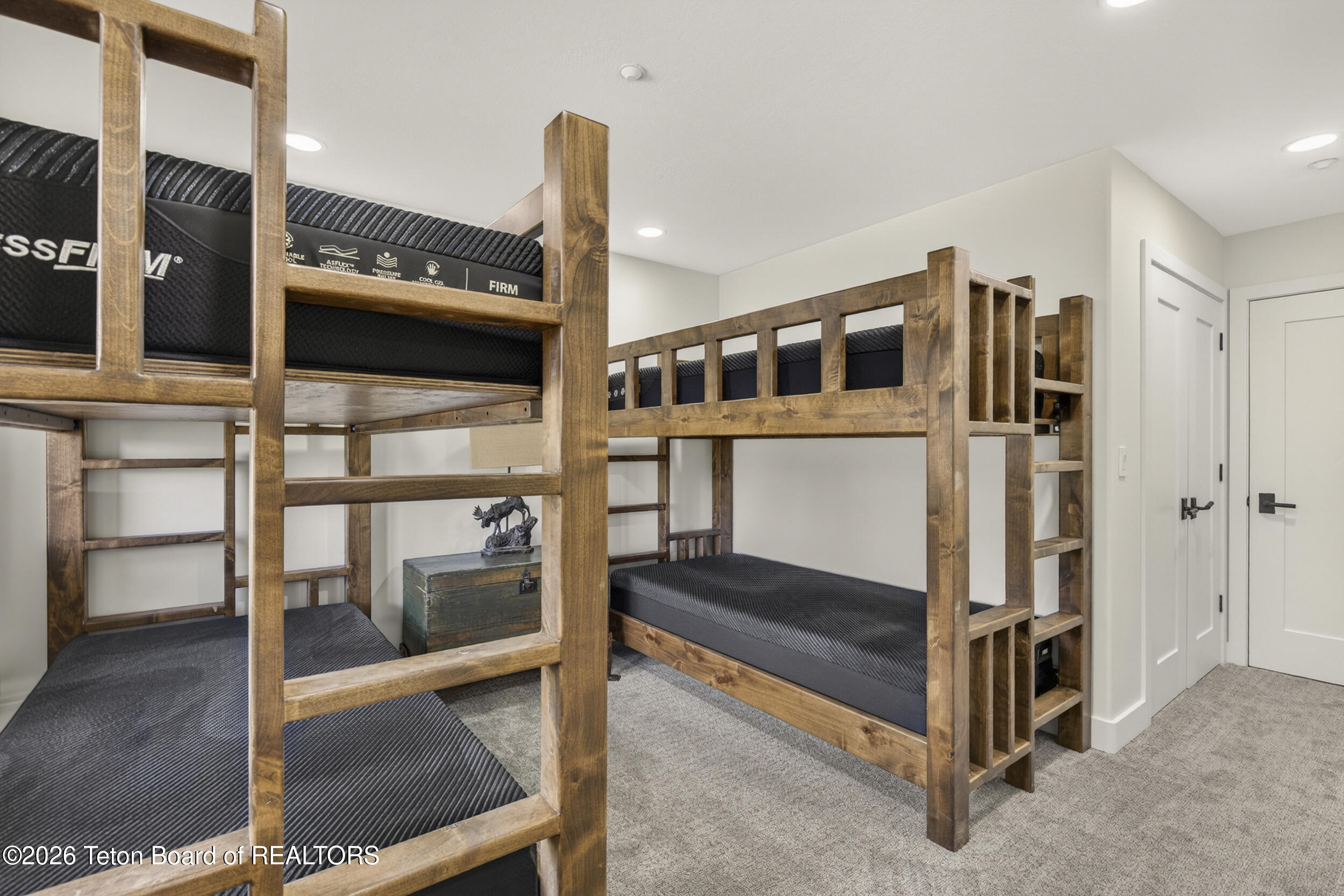 480 Henley Road Jackson, WY 83001 - Photo 29 of 57 Guest room bunk beds