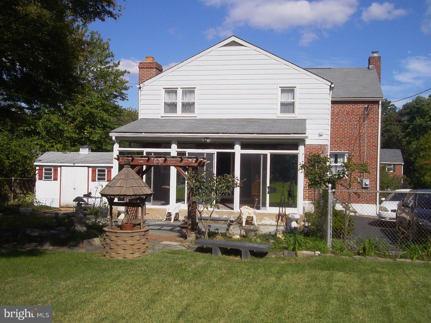 334 Holt Lane Springfield, PA 19064 - Photo 22 of 25 Exterior Back