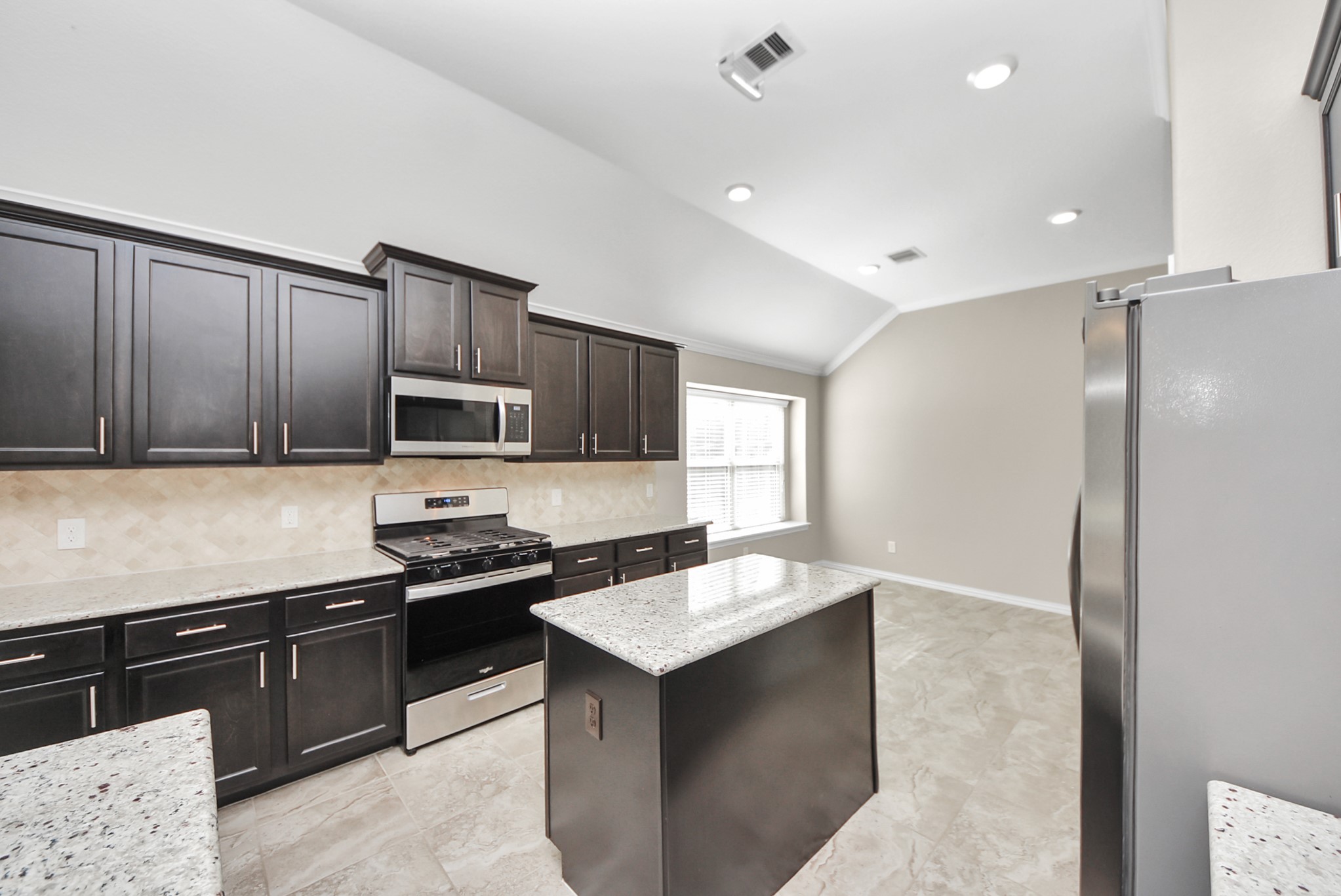 3151 Copeland Bend Lane Conroe, TX 77301 - Photo 11 of 38