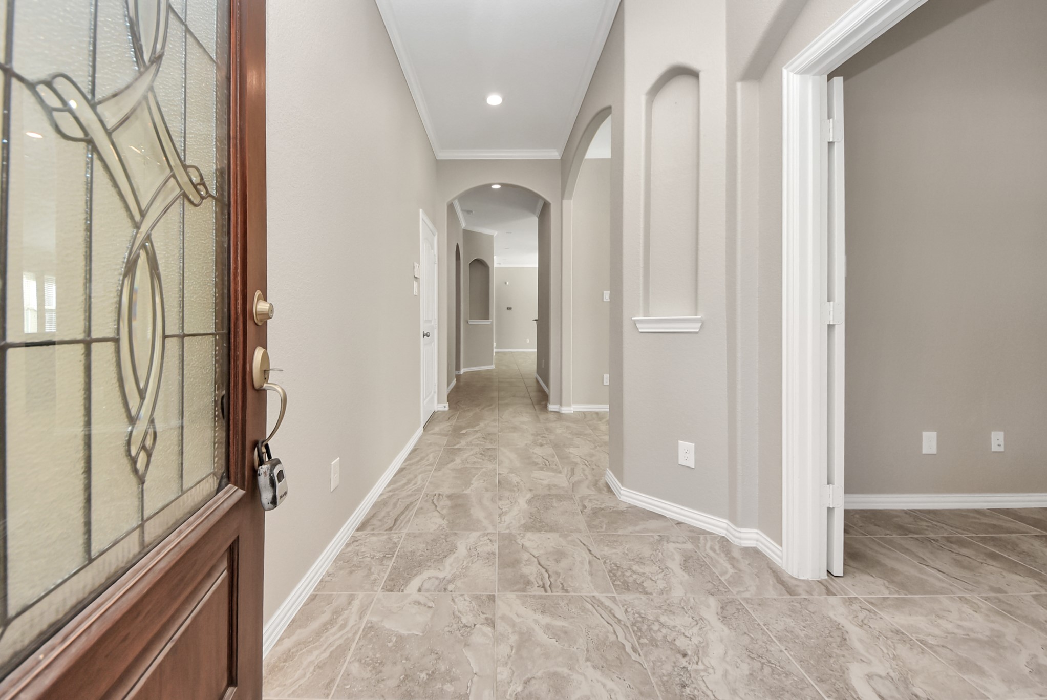 3151 Copeland Bend Lane Conroe, TX 77301 - Photo 3 of 38