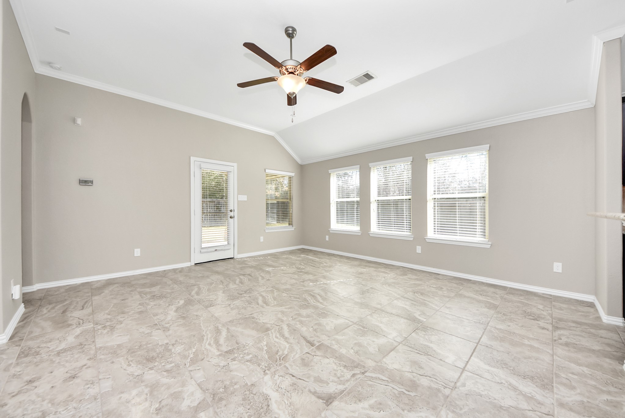 3151 Copeland Bend Lane Conroe, TX 77301 - Photo 6 of 38