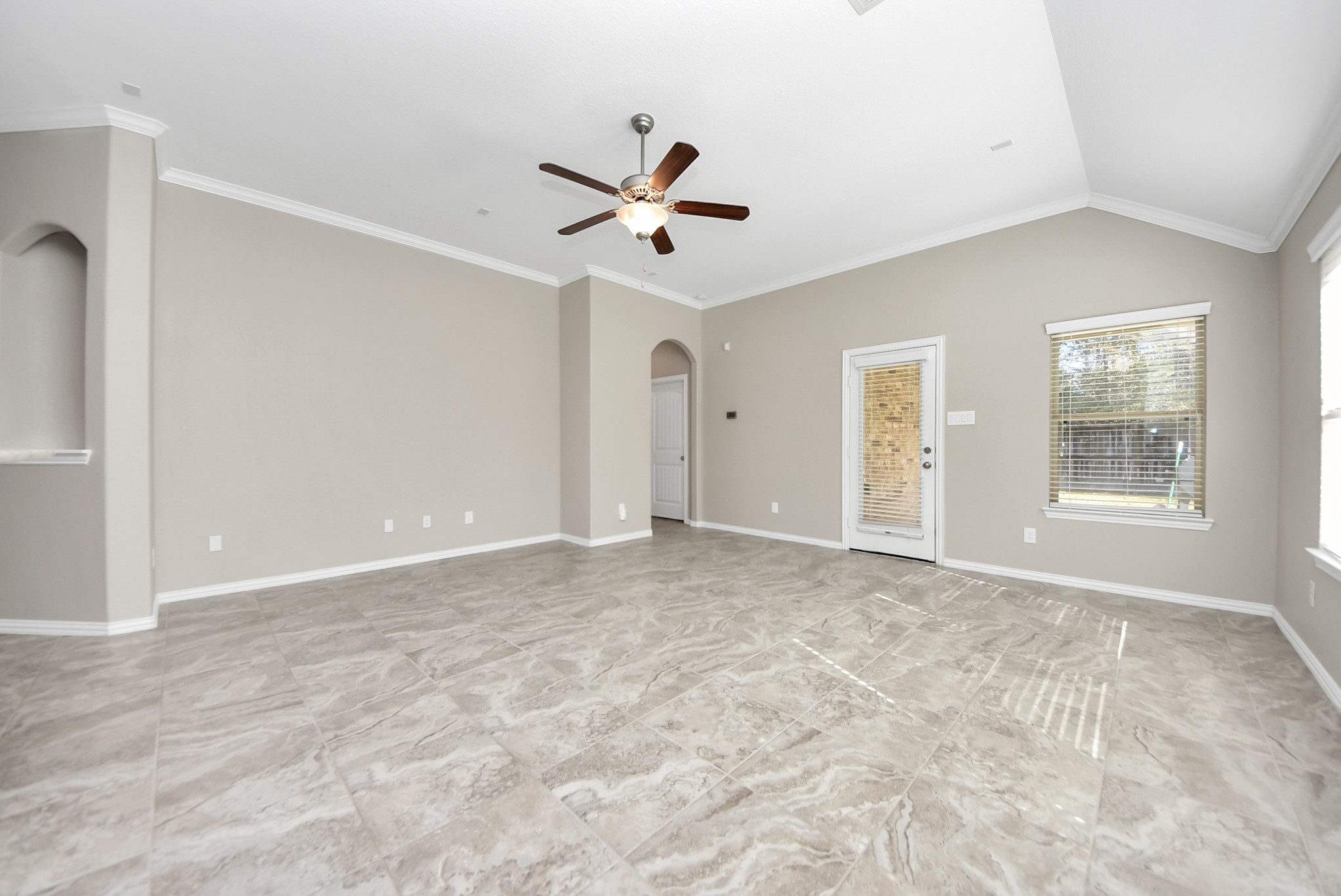 3151 Copeland Bend Lane Conroe, TX 77301 - Photo 7 of 38