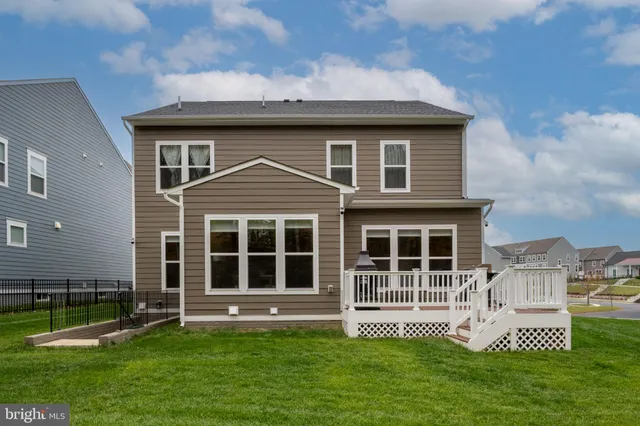 $925,000 | 17814 White Campion Way, Dumfries, VA 22026