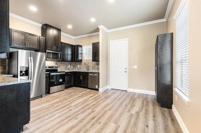 $289,000 | 413 Henderson Street, Bonham, TX 75418