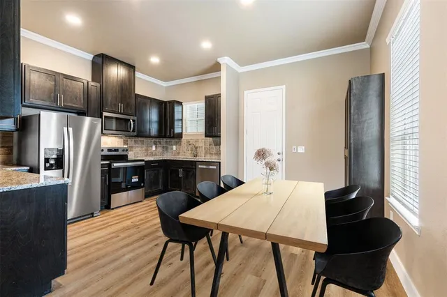 $289,000 | 413 Henderson Street, Bonham, TX 75418