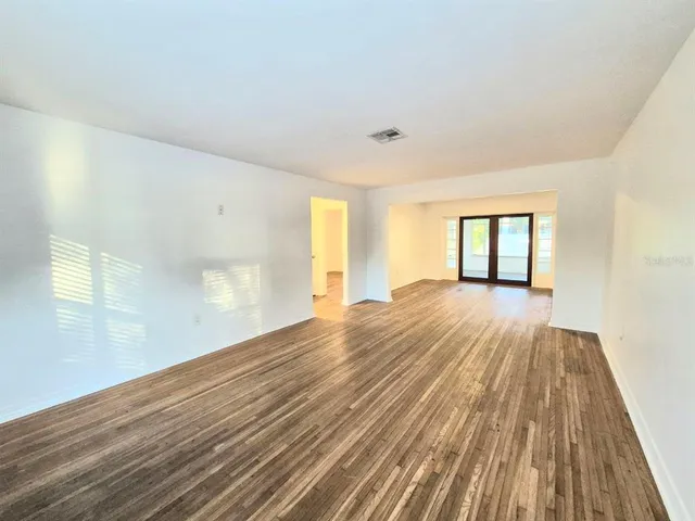 $3,000 | 2617 West Watrous Avenue, Tampa, FL 33629