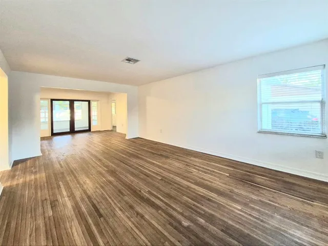 $3,000 | 2617 West Watrous Avenue, Tampa, FL 33629