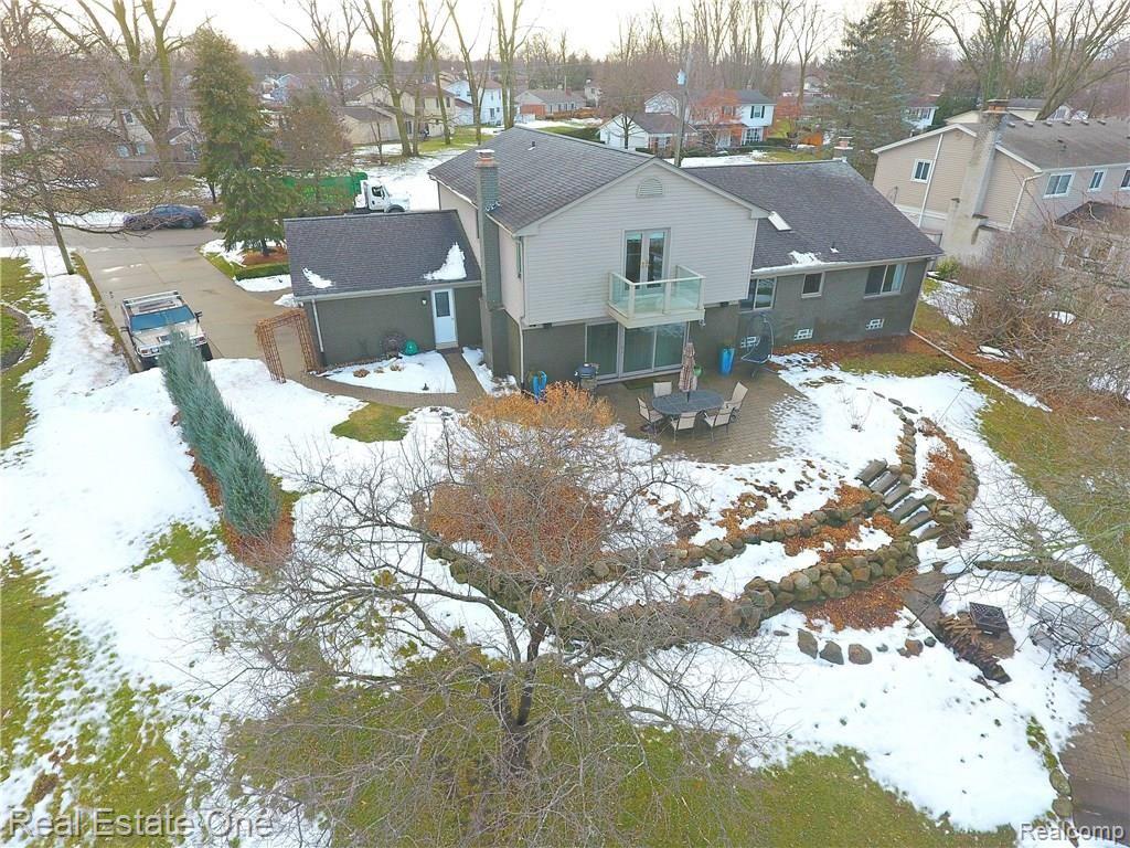 Penton Rise Ct Back Aerial.jpg