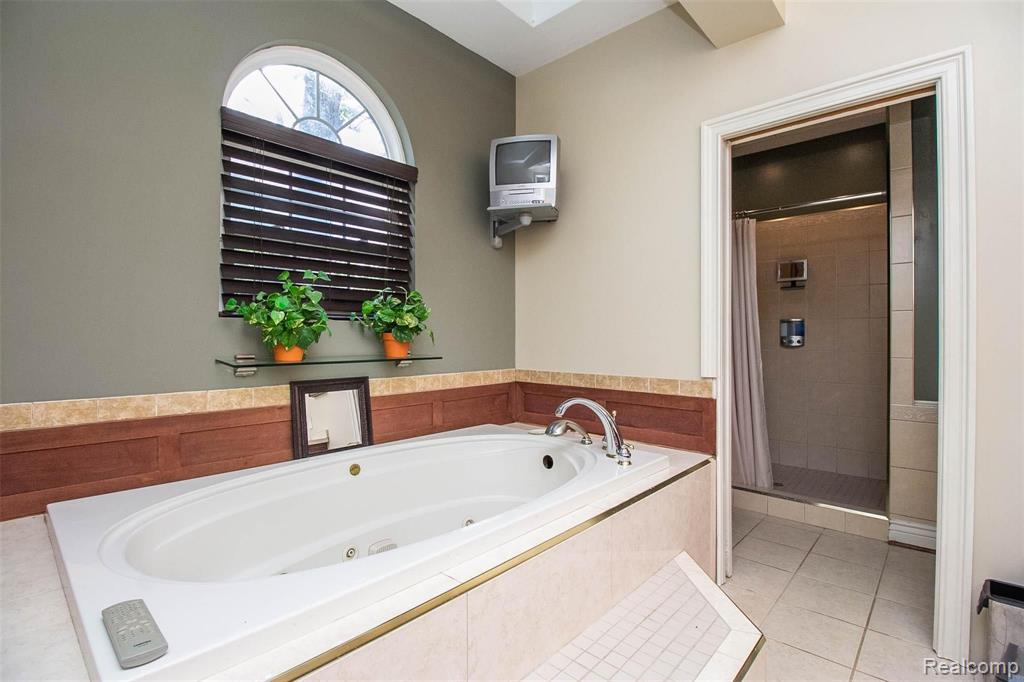 6009 Wayne Road Romulus, MI 48174 - Photo 22 of 58