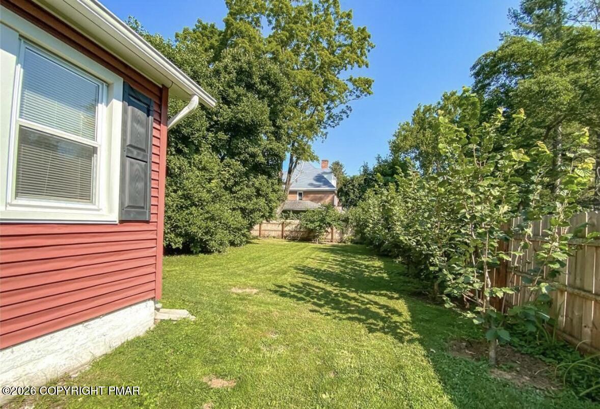 106 Division Street Portland, PA 18343 - Photo 8 of 10 IMG_1349