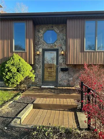 a view of an outdoor space