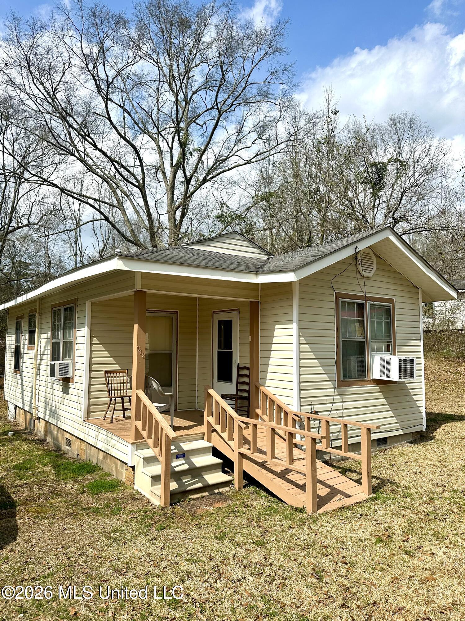 313 Josephine Street Gloster, MS 39638 - Photo 1 of 22 IMG_7520