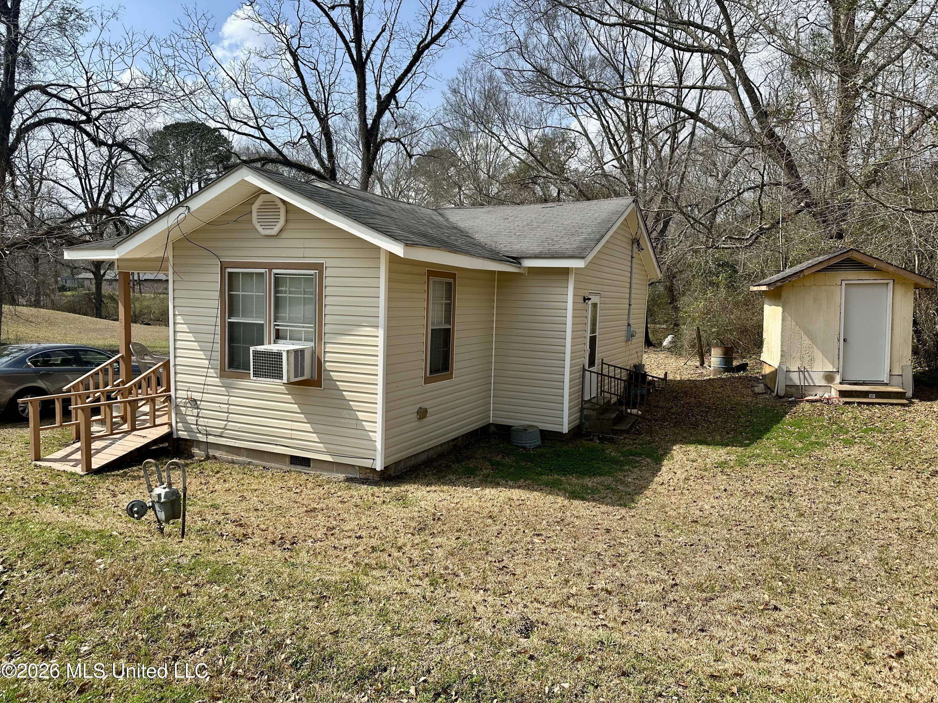 313 Josephine Street Gloster, MS 39638 - Photo 2 of 22 IMG_7522