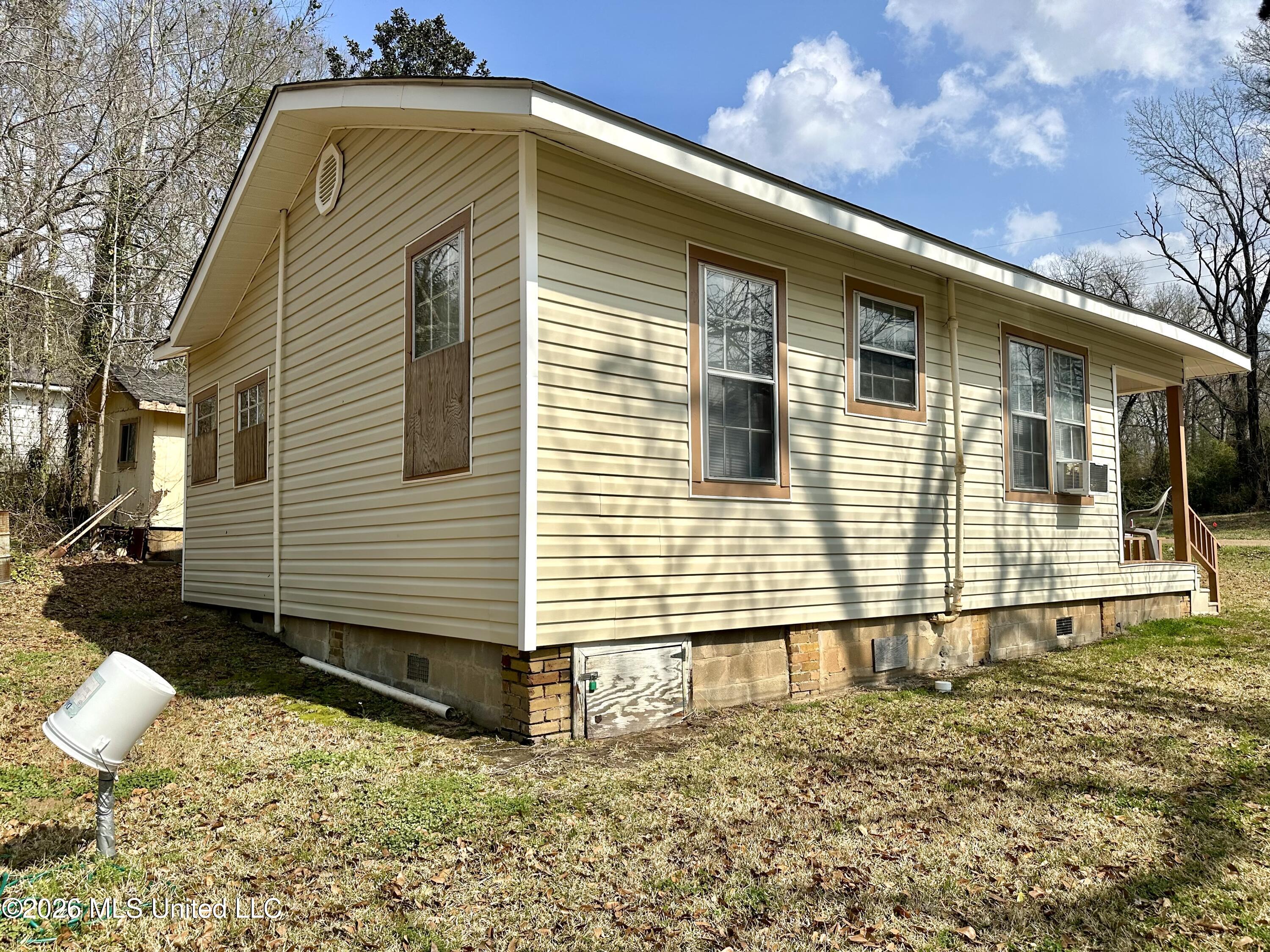 313 Josephine Street Gloster, MS 39638 - Photo 4 of 22 IMG_7528