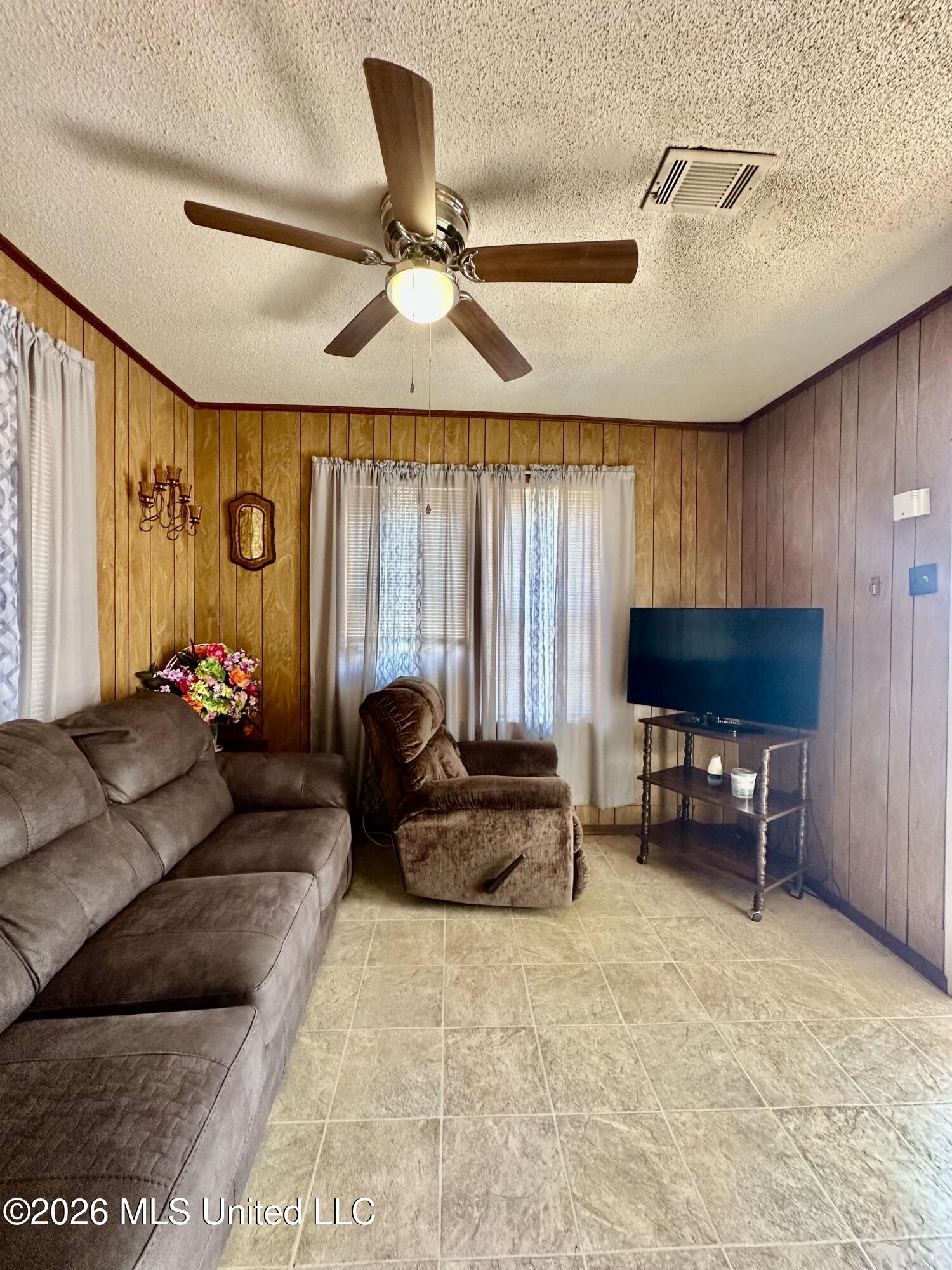 313 Josephine Street Gloster, MS 39638 - Photo 6 of 22 IMG_7527