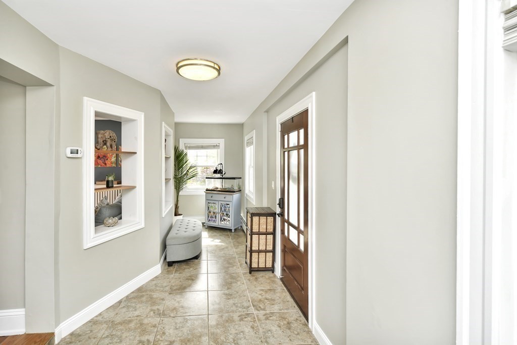 33 Conant Road Quincy, MA 02171 - Photo 5 of 41 Gallery Image 5