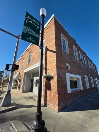 $1,200 | 131 North Jefferson Street, Perry, FL 32347