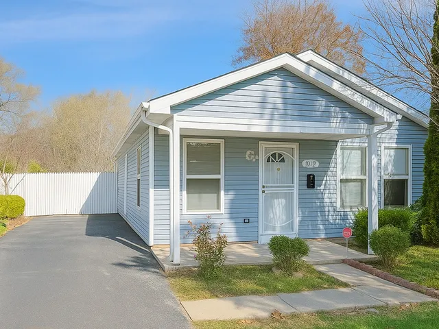 $239,900 | 1712 11th Street, Waukegan, IL 60085