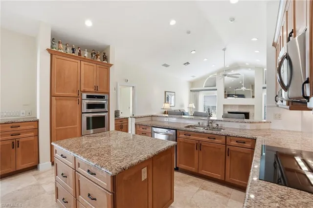 $1,075,000 | 2544 Southeast 23rd Place, Cape Coral, FL 33904