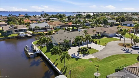 $1,075,000 | 2544 Southeast 23rd Place, Cape Coral, FL 33904