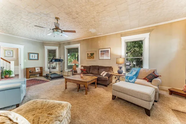 $150,000 | 717 East 8th Avenue, Winfield, KS 67156