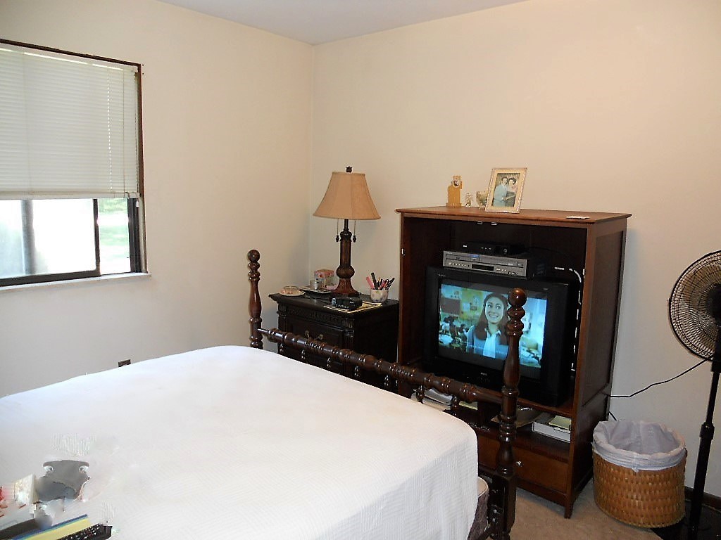 1920 Washington Road Rochester, MI 48306 - Photo 23 of 48 31324427-22.JPG
