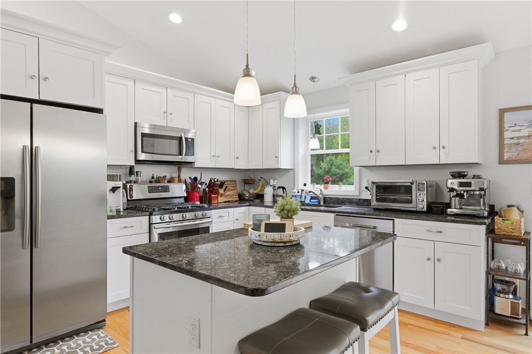 7 Pine Orchard Road Glocester, RI 02814 - Photo 9 of 39